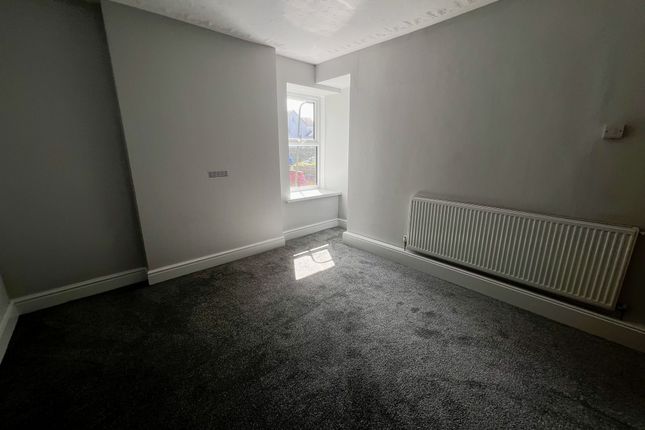 Picton Place, Carmarthen photo 4