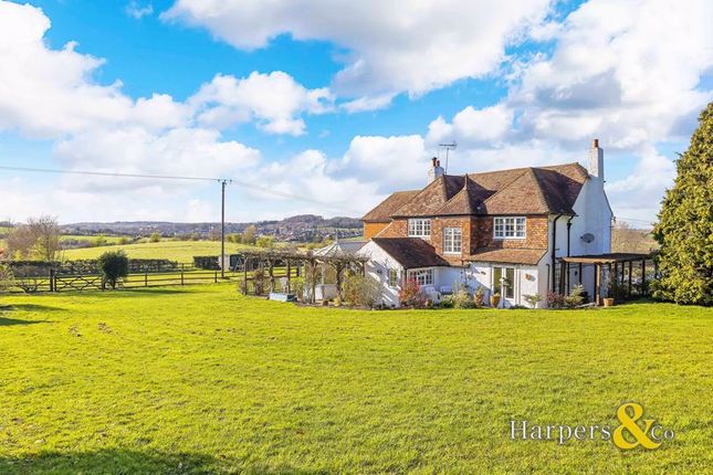 Farmhouse for sale in Gildenhill Road, Swanley