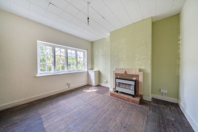 10, Chantry Road, Harrow photo 2