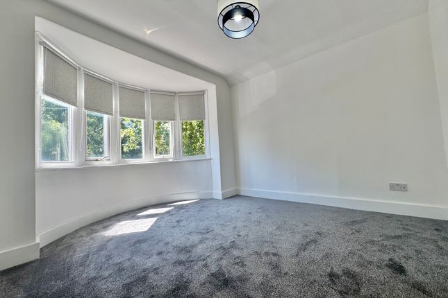 16, Temple Road, DEWSBURY photo 4