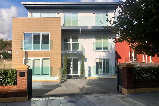 Thumbnail Flat to rent in Wilbury Avenue, Hove