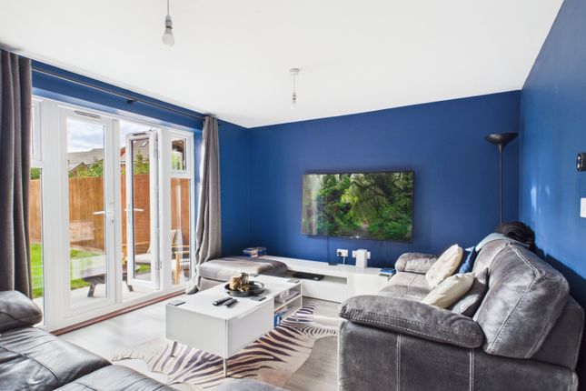 46, SPITFIRE ROAD, SOUTHAM photo 2