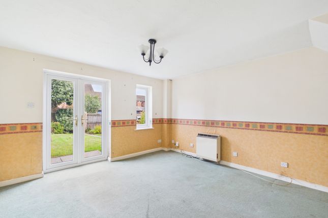 6, Kesworth Drive, Telford photo 4