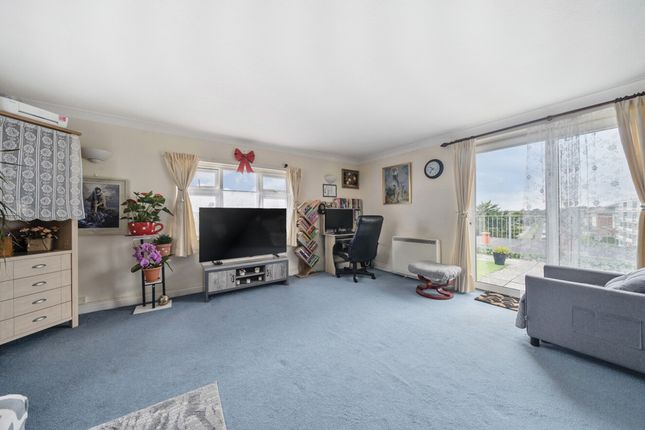 Flat 11, Bayview Court,, Nyewood Lane, West Sussex photo 4