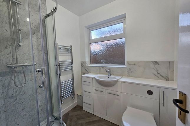 113, St Augustin Way, Northants photo 2
