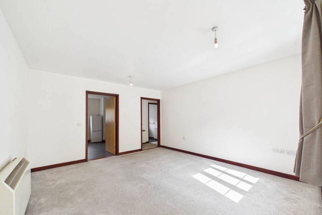 Flat 3, Veronica House,, St. William Court, Ipswich photo 2