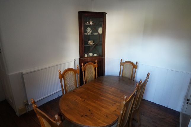 70 Belmont Park, London photo 4