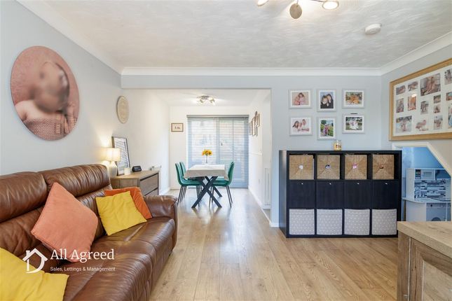 37, Grange Road, Pilsley photo 4