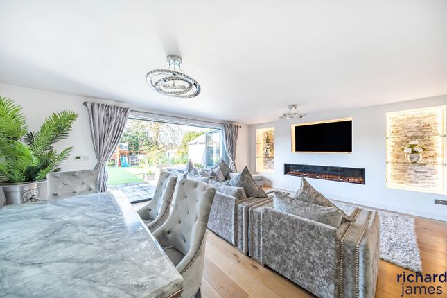 9A, Peartree Close, Purton photo 3