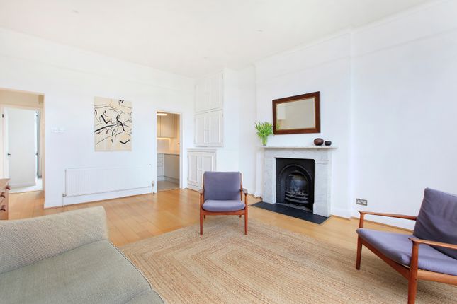 Flat to rent in The Chase, Clapham, London