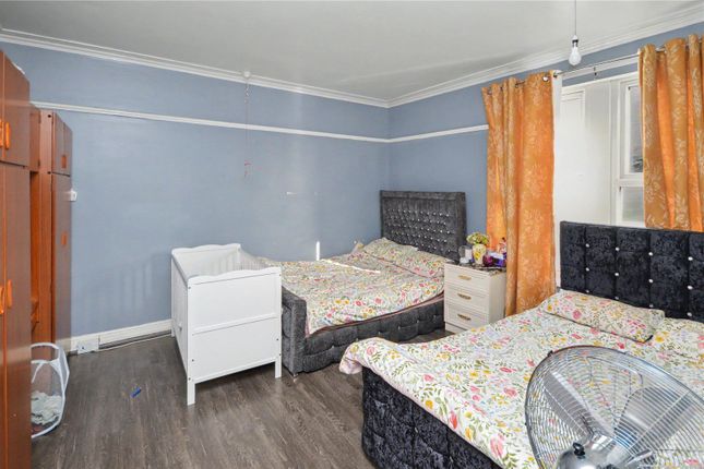 210, Tempest Road, West Yorkshire photo 5