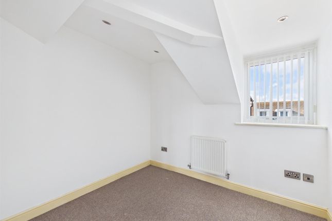 Flat 6 Toronto Court, Wirral photo 2