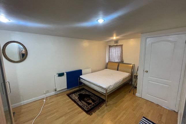 Thumbnail Room to rent in Exeter Road, London