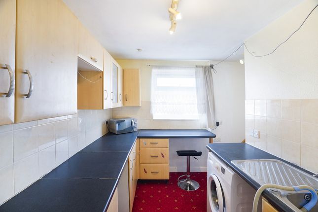 177, Frobisher Road, Rugby photo 4