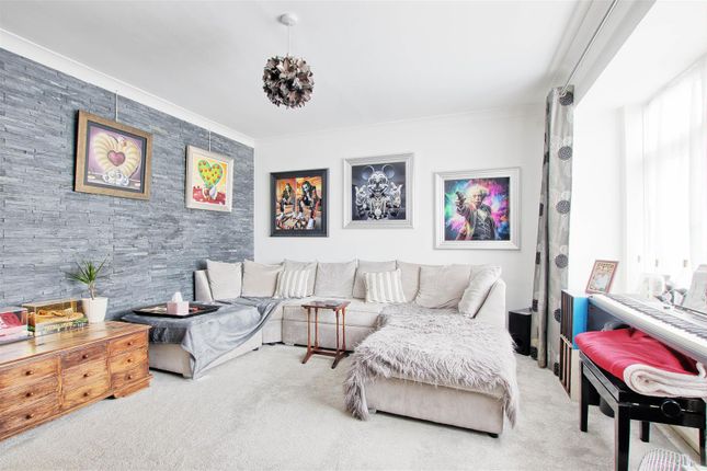 Living Room.Jpg