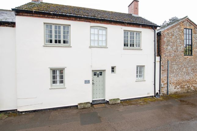 Thumbnail Cottage to rent in Vicarage Lane, Mears Ashby, Northampton