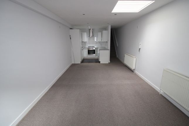 Maisonette to rent in Ongar Road, Brentwood
