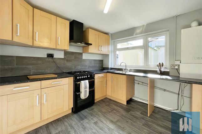 24, Eton Avenue, Huddersfield photo 2