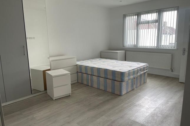 Thumbnail Duplex to rent in Elm Way, Neasden