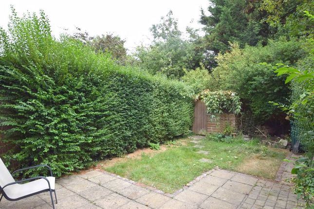 Cottage to rent in Midholm, Hampstead Garden Suburb