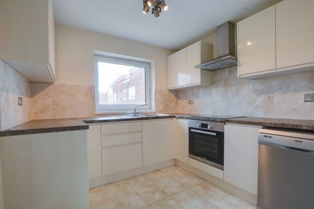 Flat 40, Knighton Court Knighton Park Road, Leicester photo 4