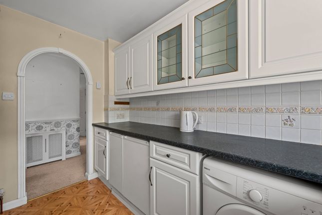 45, Brampton Meadows, Rotherham photo 3