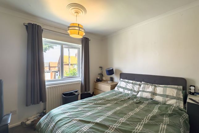 6 Thropton Place, North Shields photo 4