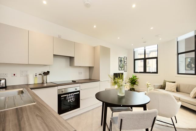 Thumbnail Flat for sale in Streatham Road, Mitcham