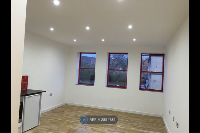 Flat, Bedford photo 2