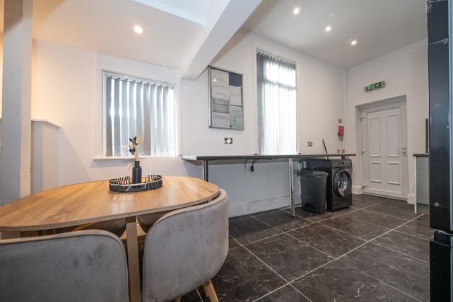 49 Wargrave Road, Newton-Le-Willows photo 5