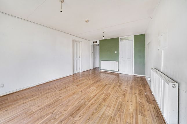 Kendall Crescent, Oxfordshire photo 4