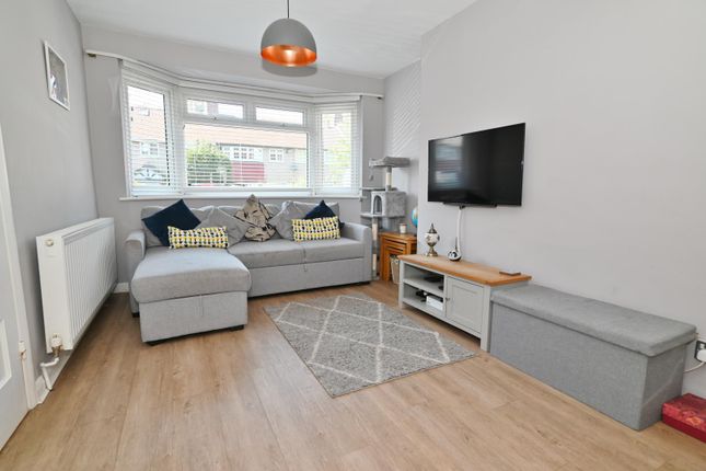 78, Fulwell Park Avenue, Twickenham photo 2