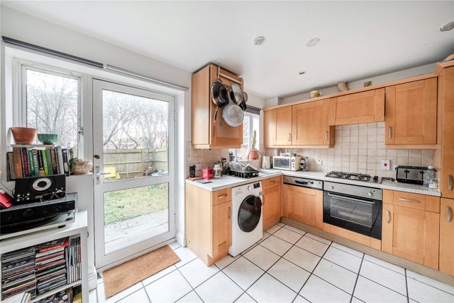 12, Freeman Court, London photo 2
