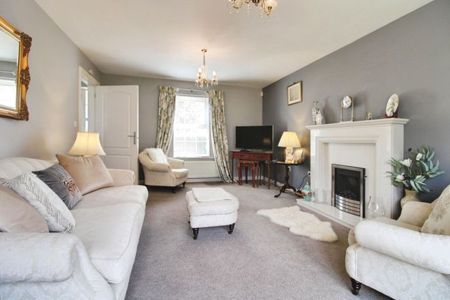 11 Eastbury Way, Swindon photo 4