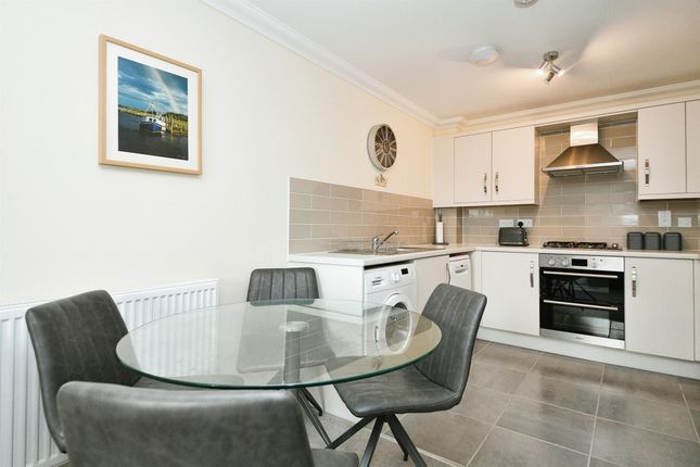 Flat for sale in Curlew Close, Hunstanton