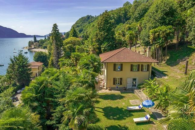 Thumbnail Villa for sale in Oggebbio, Piemonte, 28824, Italy