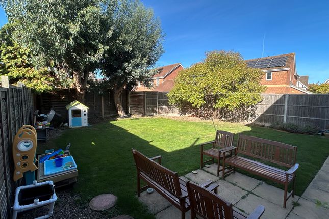 24, Alvis Drive, Peterborough photo 2