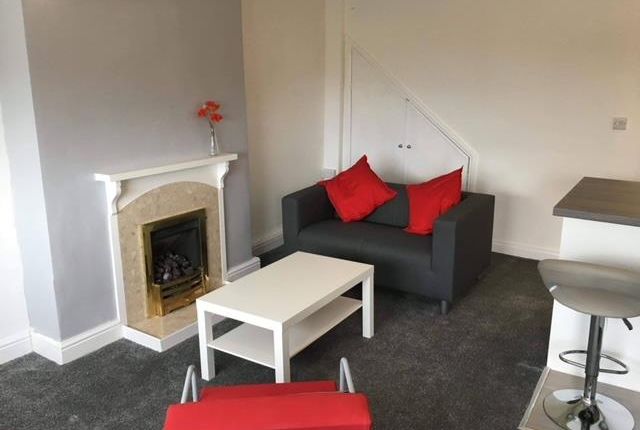 2, Grant Street, Keighley photo 2