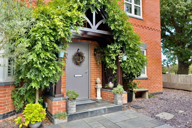 27, Esam Close, Newark photo 2