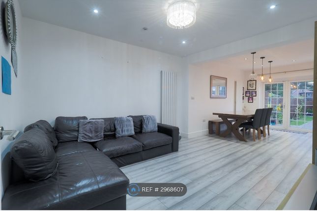 Mount Park Road, Pinner photo 3