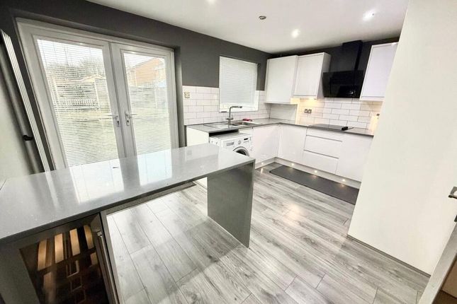 14, Rissington Avenue, Greater Manchester photo 3