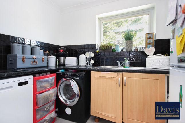 Maisonette for sale in Cunningham Rise, North Weald, Epping