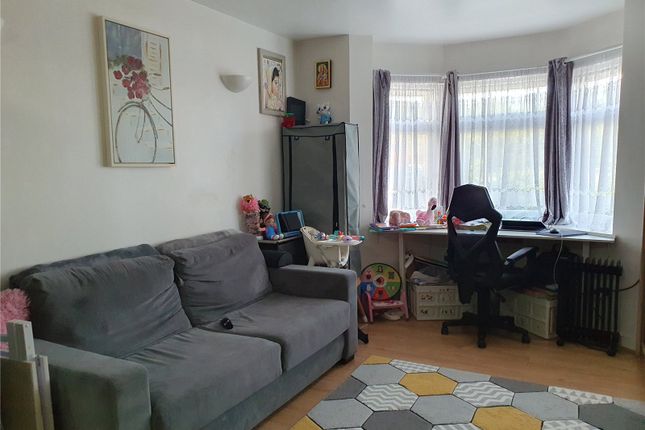 Flat 1, Clarence Court 580-588,, London Road, Berkshire photo 2