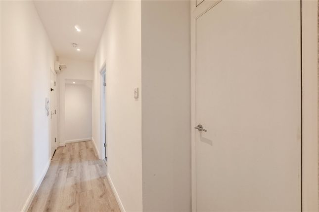 Flat 7, 20, Seaside, Eastbourne photo 5