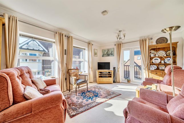 5, Parham House, 15 King George's Drive, Liphook photo 3