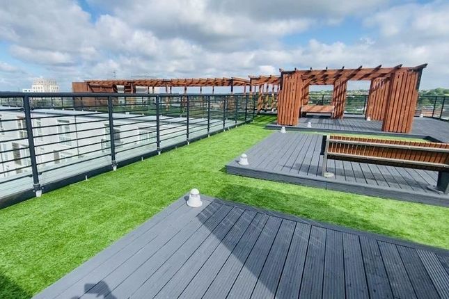 Flat 69 Foster House, Maxwell Road, Borehamwood, Hertfordshire, WD6 1FS photo 2