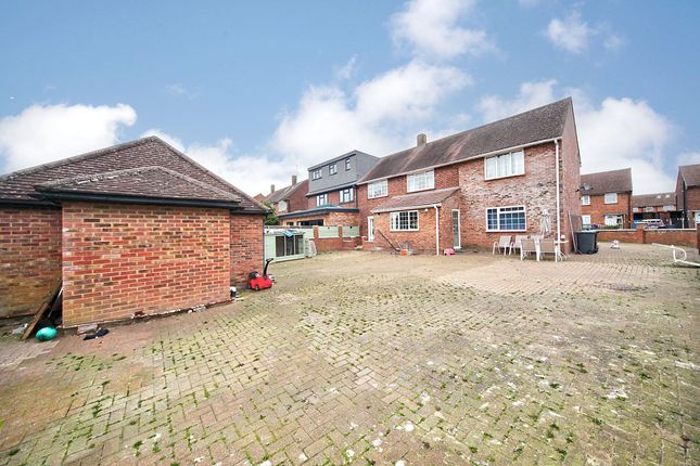 33 Priestleys, Luton photo 2