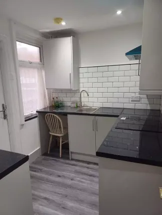 100, Townley Street, Middleton photo 4