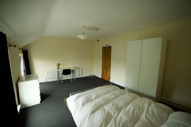 Shared accommodation to rent in Osborne Terrace, Brynmill, Swansea