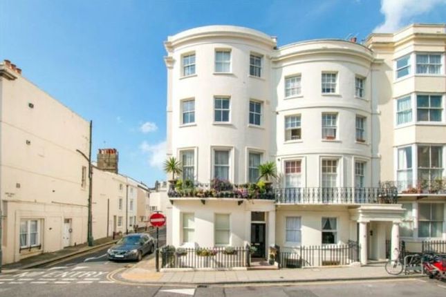 Flat to rent in Waterloo Street, Hove